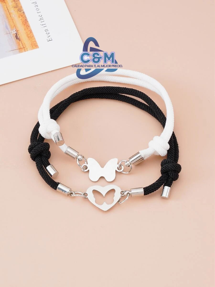 Pulsera pareja blanco y negro con dijes de mariposa y corazon P81